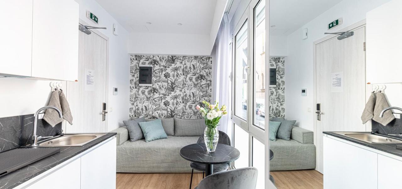 Phaedrus Living Executive Kriel Suites 001 Ateny Zewnętrze zdjęcie